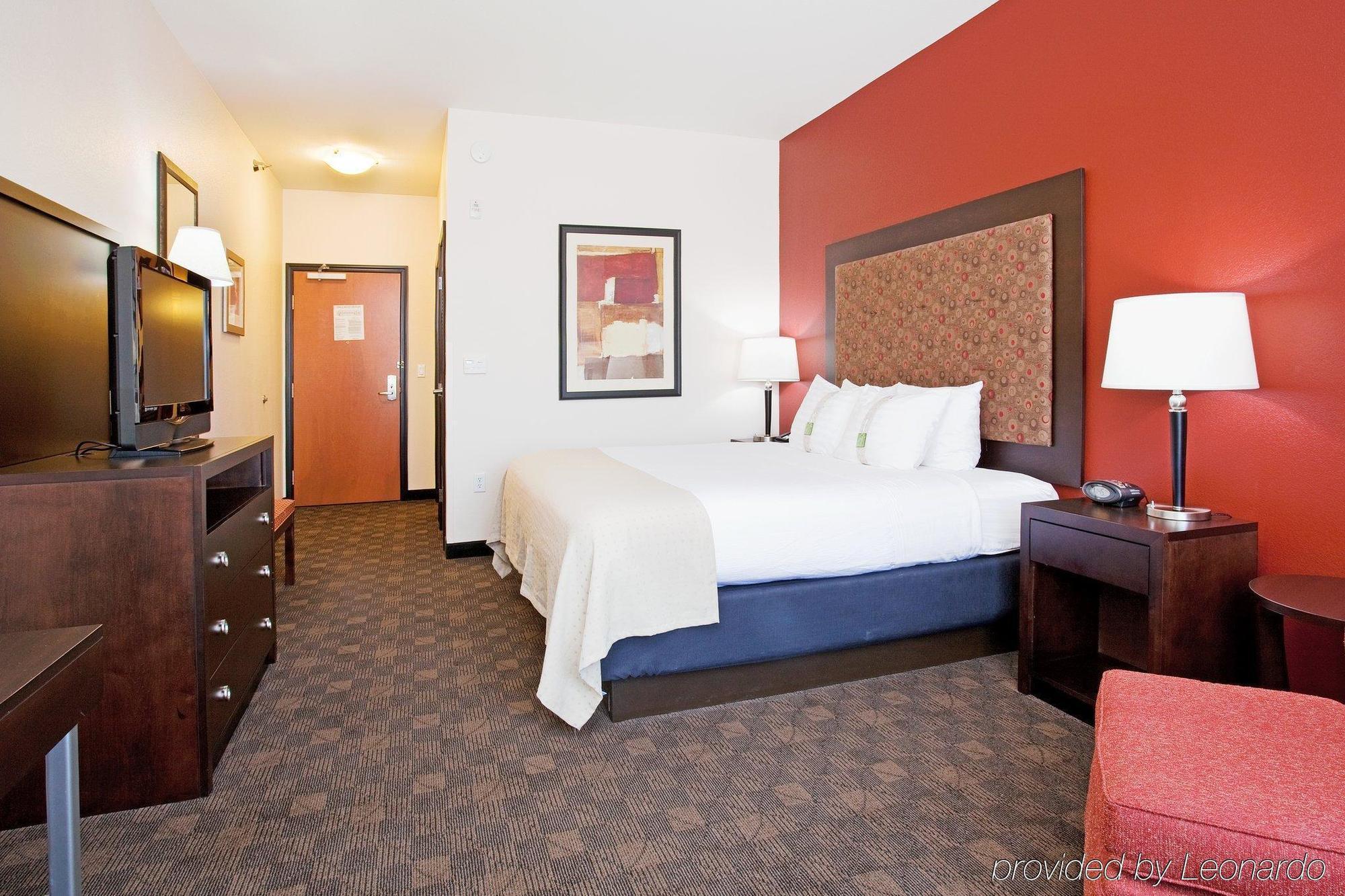Holiday Inn Casper East-Medical Center By Ihg Room photo